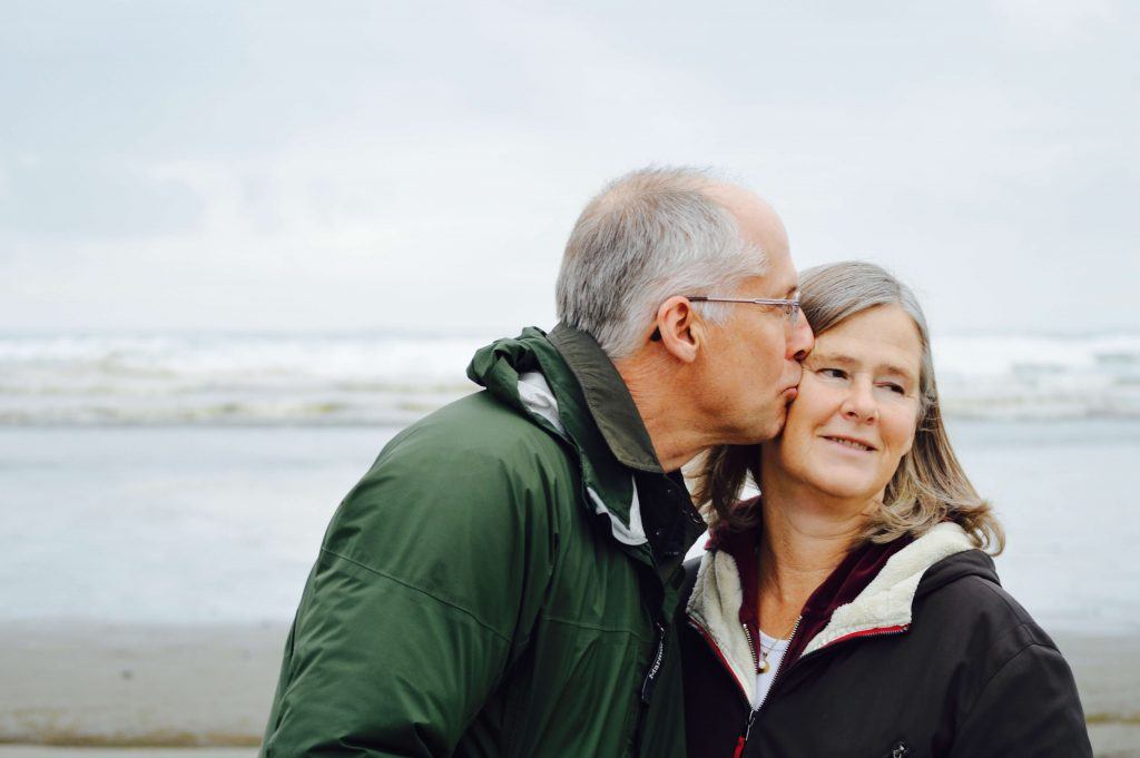 Man en vrouw op het strand